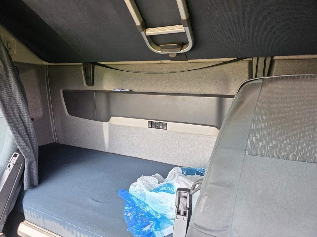 Fahrzeugabbildung Volvo FH 460 Globe Baustoffpritsche mit Kran Palfinger