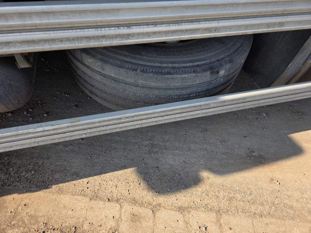 Fahrzeugabbildung Volvo FH 460 Globe Baustoffpritsche mit Kran Palfinger