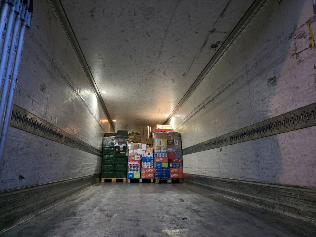 Fahrzeugabbildung Schmitz Cargobull City Tiefkühler, 2. Achs drehbar, 3 to Ladebordw