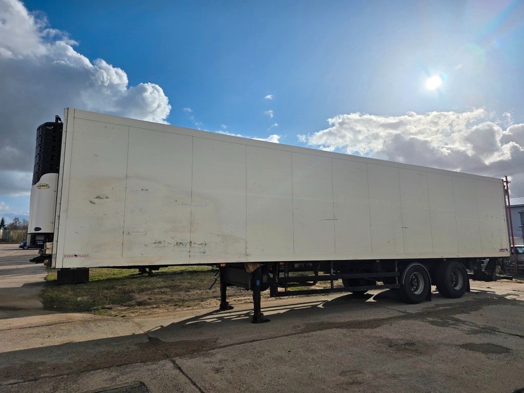 Fahrzeugabbildung Schmitz Cargobull City Tiefkühler, 2. Achs drehbar, 3 to Ladebordw