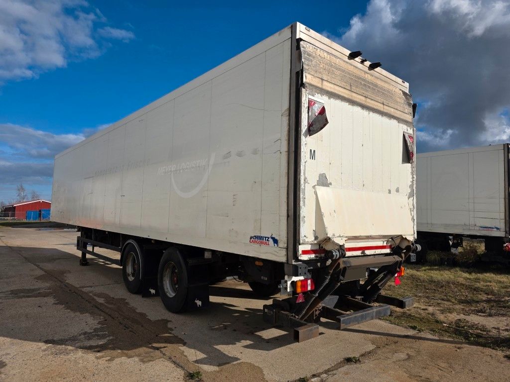 Fahrzeugabbildung Schmitz Cargobull City Tiefkühler, 2. Achs drehbar, 3 to Ladebordw