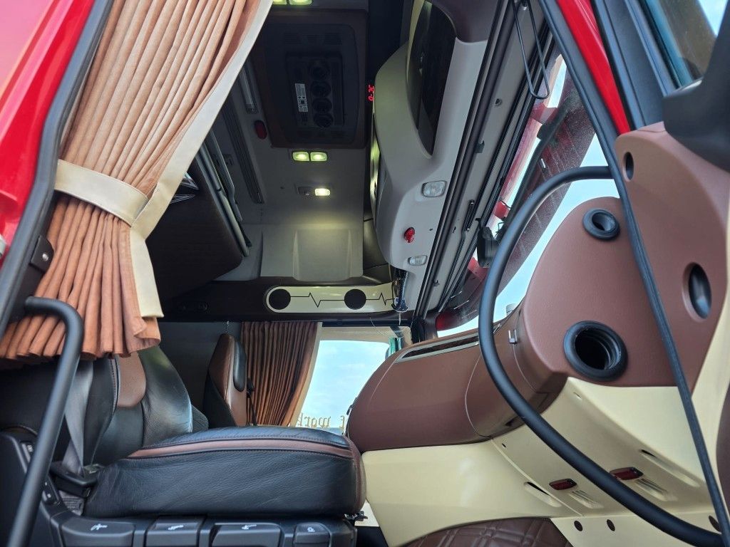 Fahrzeugabbildung DAF XF 530 SSC LL ZF Intarder, Leder, Standklima