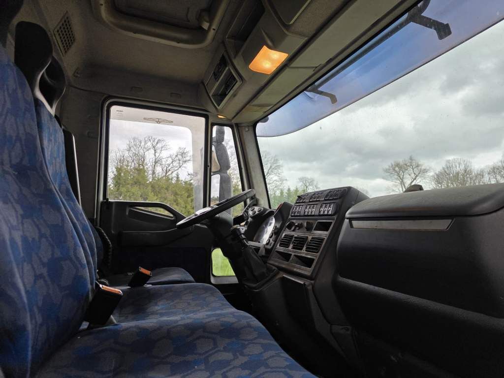 Fahrzeugabbildung Iveco 120E25 Pritsche&Plane,Ladebordwand 1,5 To