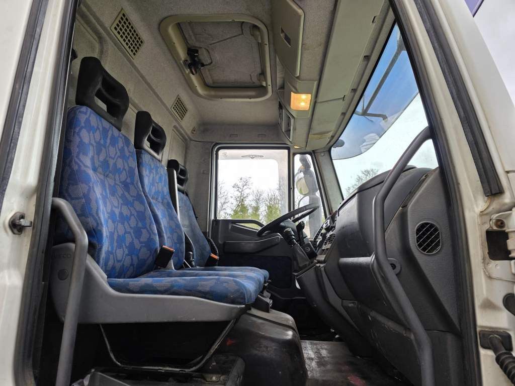 Fahrzeugabbildung Iveco 120E25 Pritsche&Plane,Ladebordwand 1,5 To
