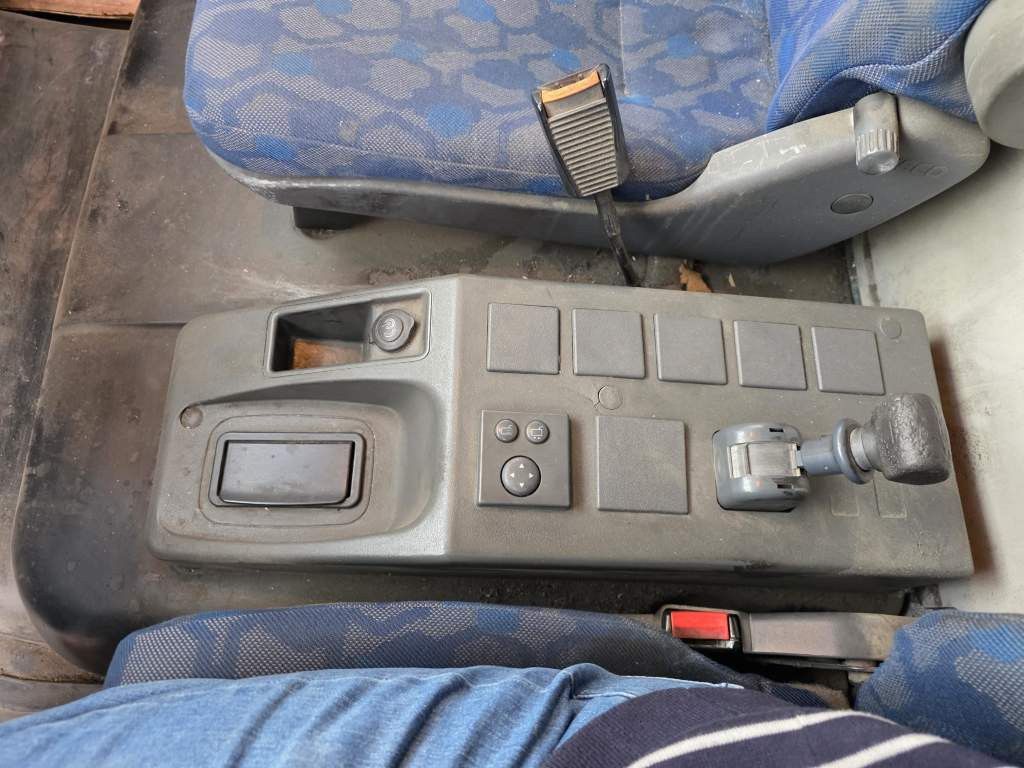 Fahrzeugabbildung Iveco 120E25 Pritsche&Plane,Ladebordwand 1,5 To