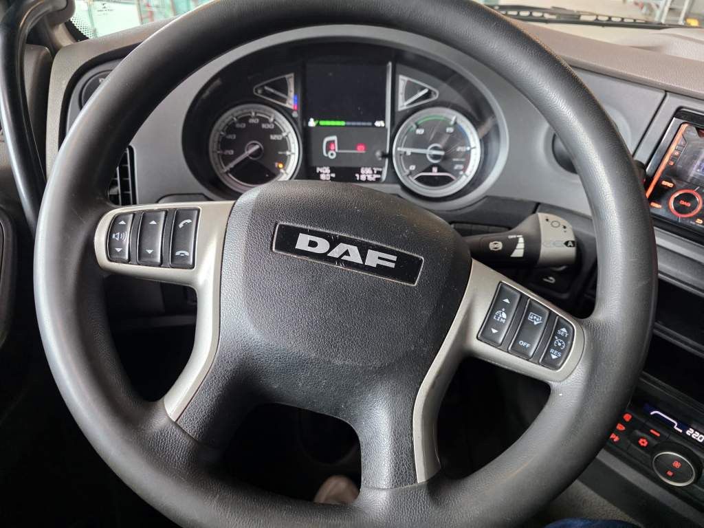 Fahrzeugabbildung DAF XF 480 SSC,Standklima,Intarder mit Krone kompl