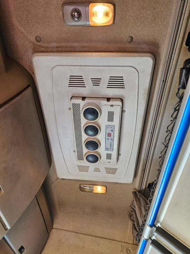 Fahrzeugabbildung DAF DAF CF 310 Space Cab, Gardine, Ladebordwand 1,5