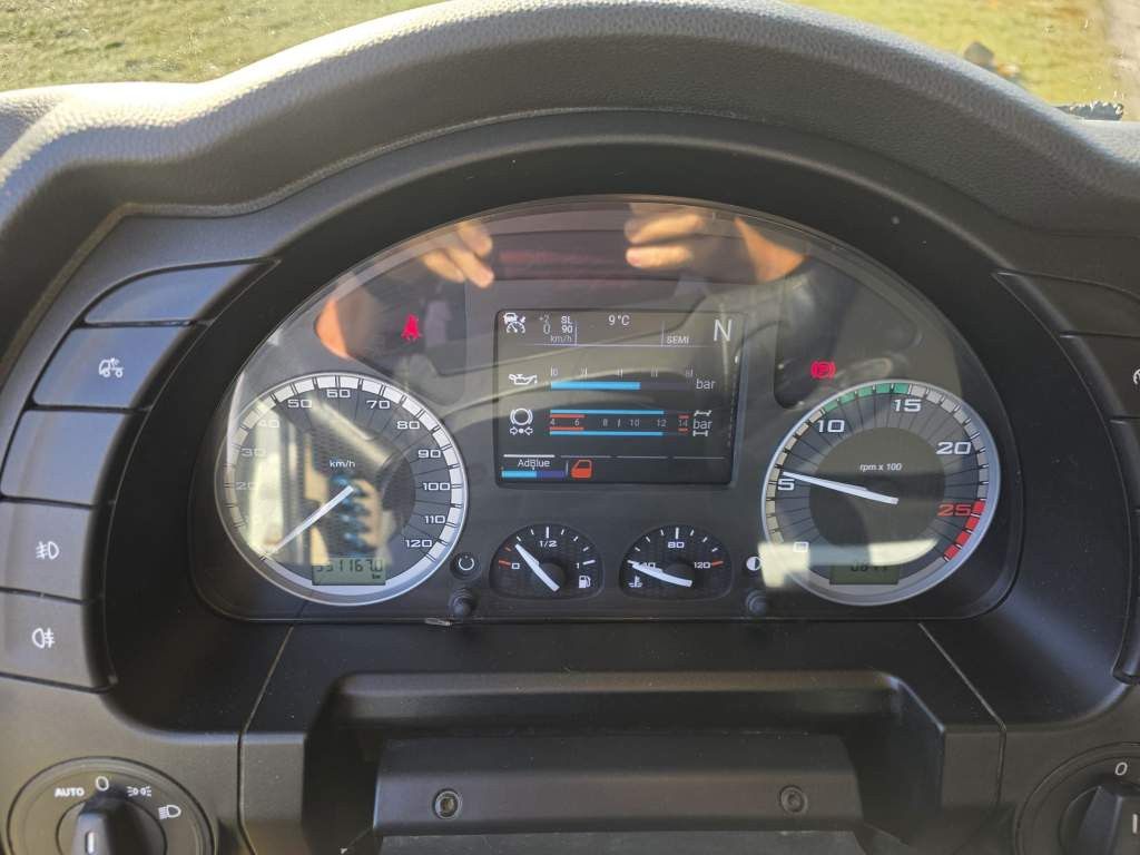 Fahrzeugabbildung Iveco 480 S-Way, Retarder, Klima Automat, 2 Kreis-Hydr