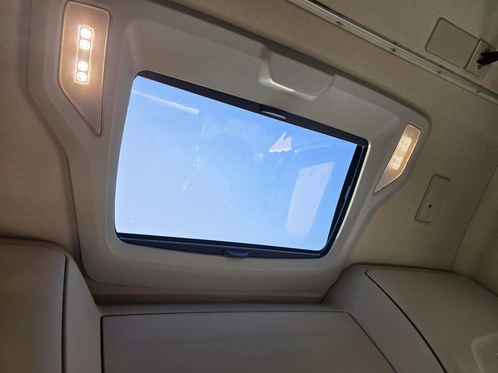 Fahrzeugabbildung Iveco 480 S-Way, Retarder, Klima Automat, 2 Kreis-Hydr