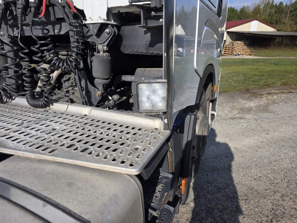 Fahrzeugabbildung Iveco 480 S-Way, Retarder, Klima Automat, 2 Kreis-Hydr