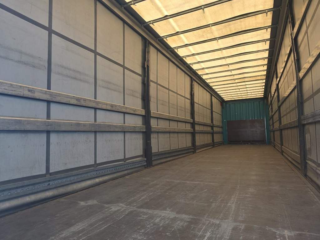 Fahrzeugabbildung Krone Gardine Standard, Plaettenkasten, Liftachse