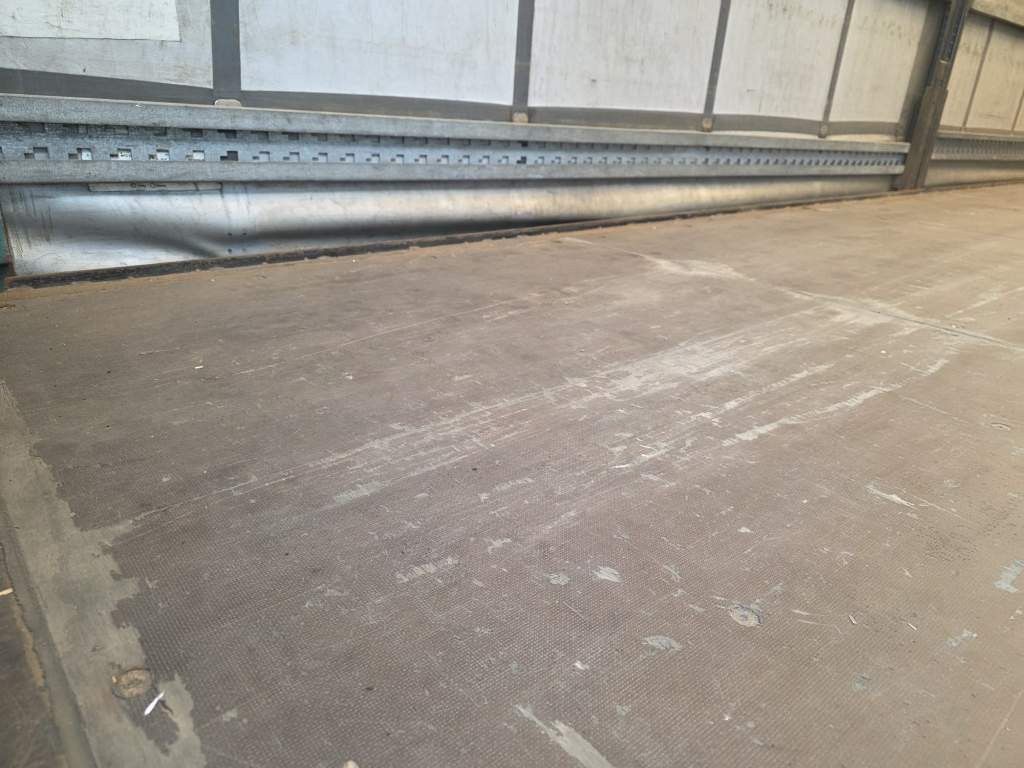 Fahrzeugabbildung Krone Gardine Standard, Plaettenkasten, Liftachse