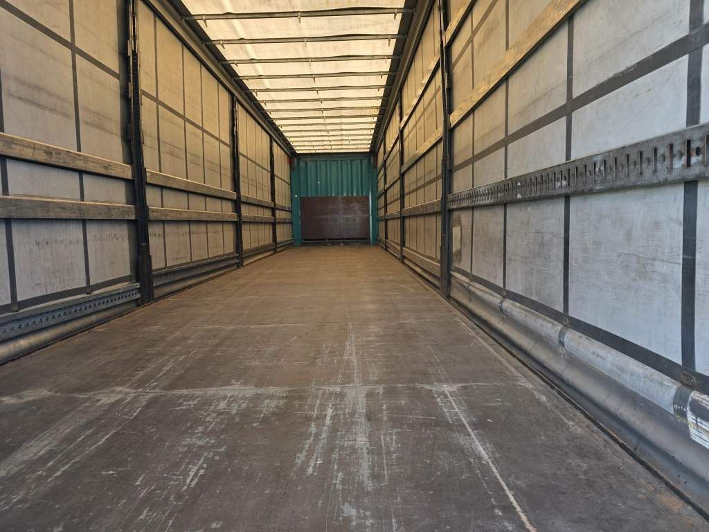 Fahrzeugabbildung Krone Gardine Standard, Plaettenkasten, Liftachse