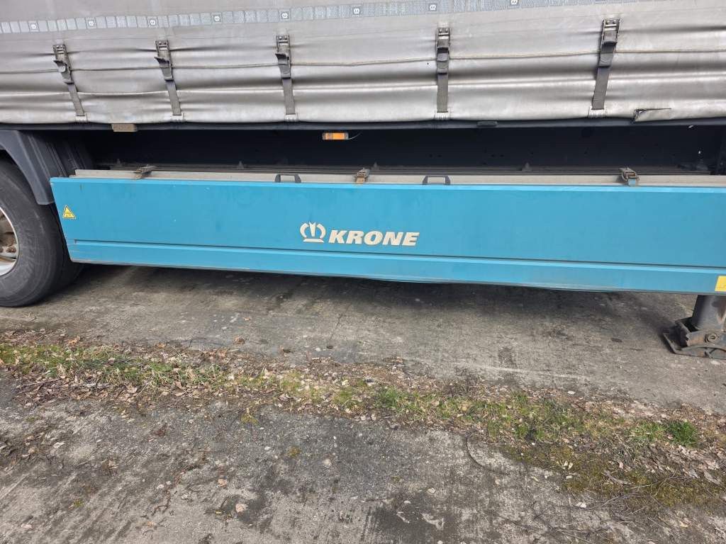 Fahrzeugabbildung Krone Gardine Standard, Plaettenkasten, Liftachse