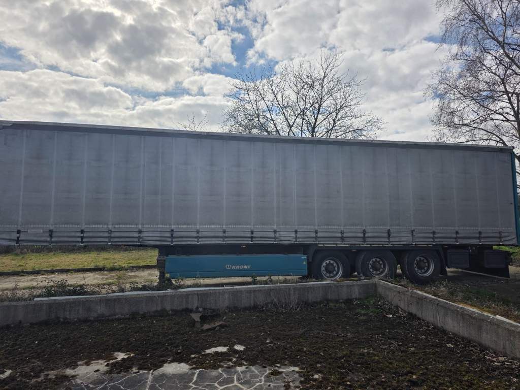 Fahrzeugabbildung Krone Gardine Standard, Plaettenkasten, Liftachse