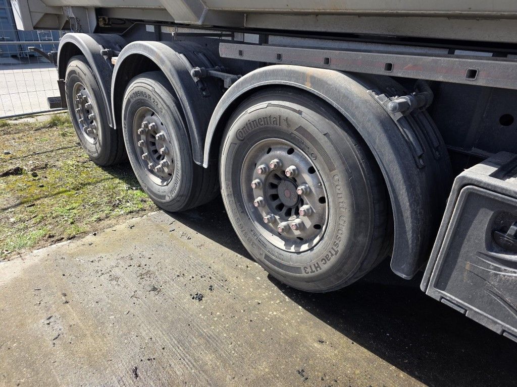 Fahrzeugabbildung Langendorf 53,5 cbm Stahl-/Stahlkipper, Lift, Kornschieber