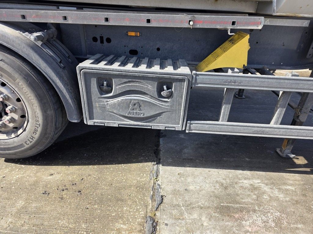 Fahrzeugabbildung Langendorf 53,5 cbm Stahl-/Stahlkipper, Lift, Kornschieber