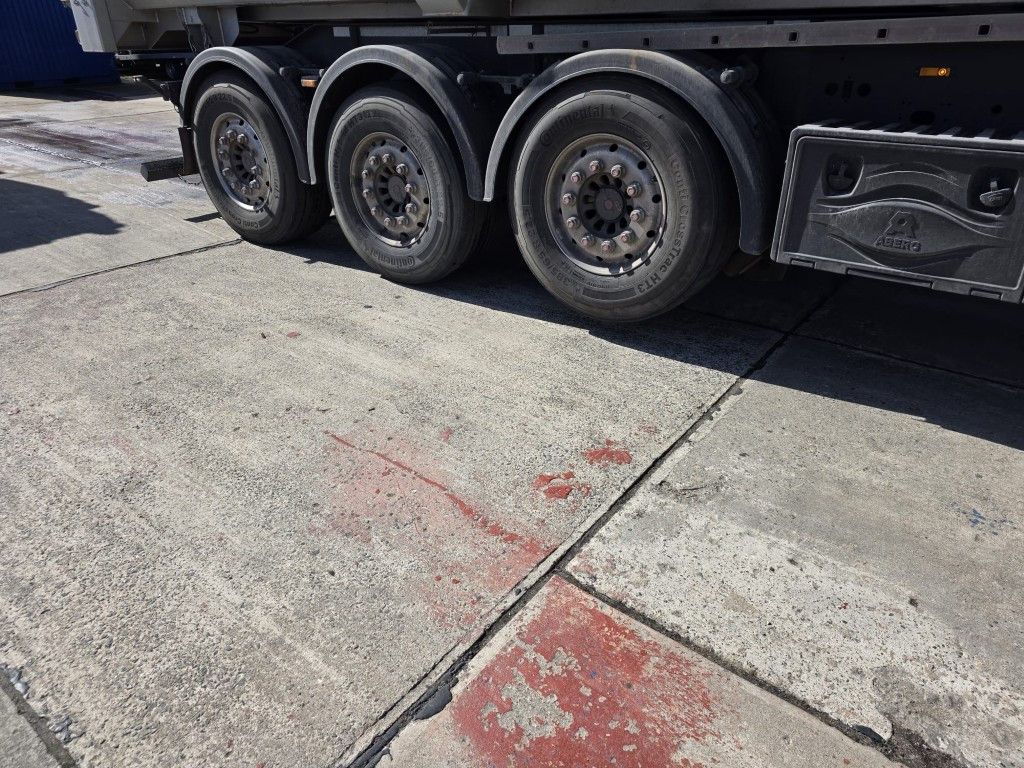 Fahrzeugabbildung Langendorf 53,5 cbm Stahl-/Stahlkipper, Lift, Kornschieber