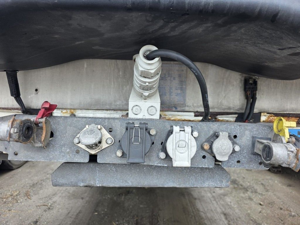 Fahrzeugabbildung Schmitz Cargobull Tiefkühler, 3 Kammern, Lift, LBW, SCB*S3B