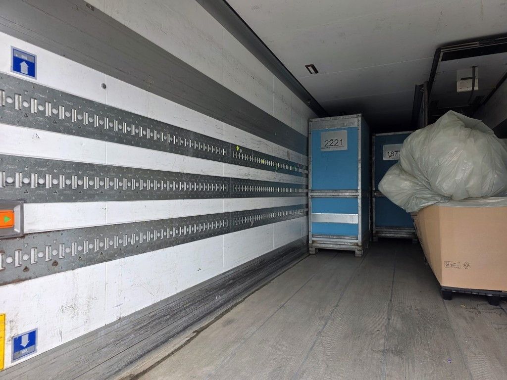 Fahrzeugabbildung Schmitz Cargobull Tiefkühler, 3 Kammern, Lift, LBW, SCB*S3B
