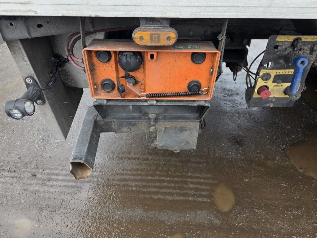 Fahrzeugabbildung Schmitz Cargobull Tiefkühler, 3 Kammern, Lift, LBW, SCB*S3B