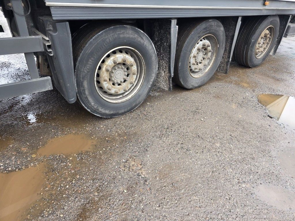 Fahrzeugabbildung Schmitz Cargobull Tiefkühler, 3 Kammern, Lift, LBW, SCB*S3B