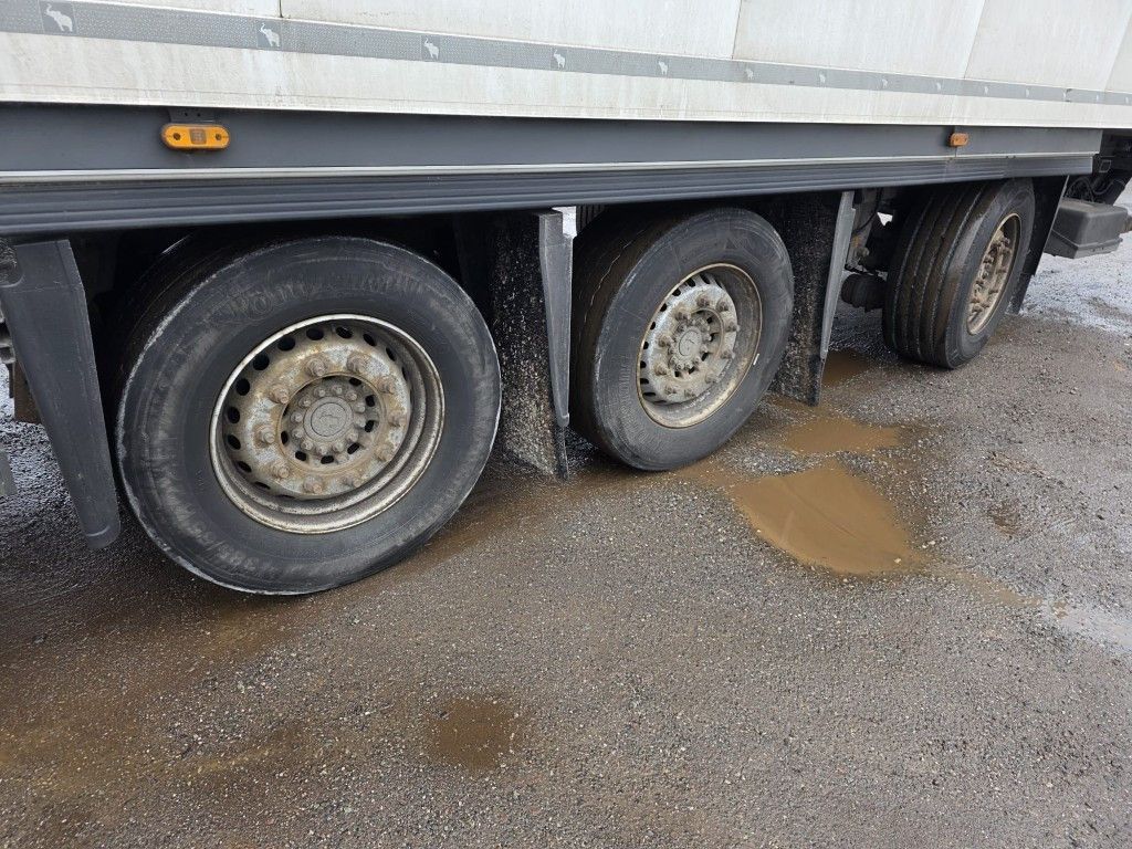 Fahrzeugabbildung Schmitz Cargobull Tiefkühler, 3 Kammern, Lift, LBW, SCB*S3B