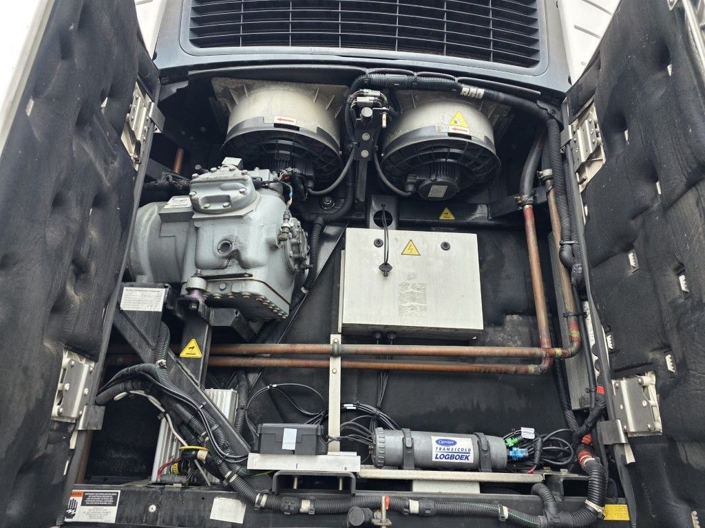 Fahrzeugabbildung Schmitz Cargobull Tiefkühler, 3 Kammern, Lift, LBW, SCB*S3B