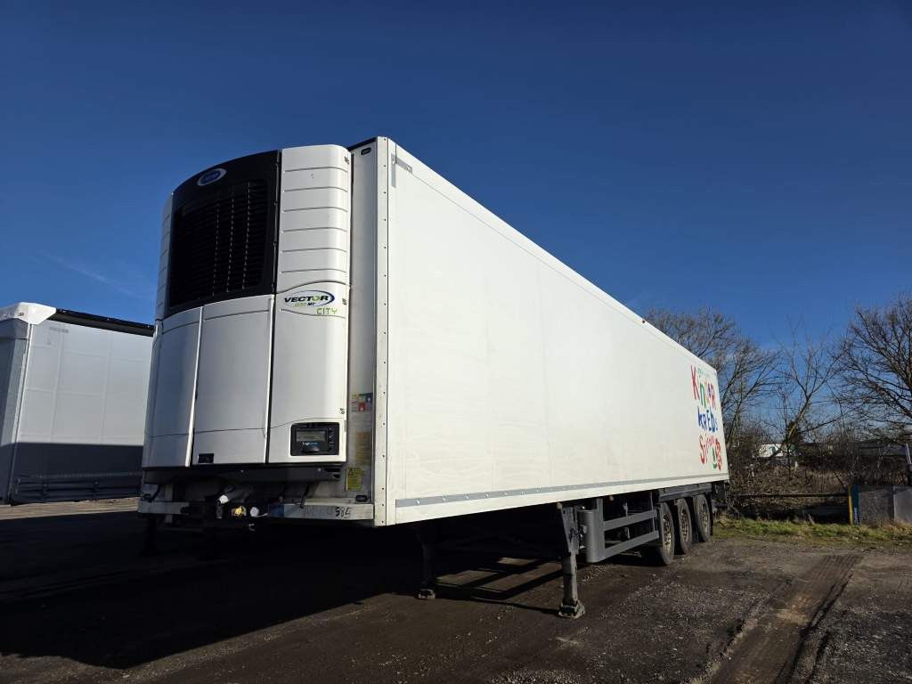 Schmitz Cargobull Carrier 1950 MT,3 Kammern mit Tor,Ladebordw.3 To