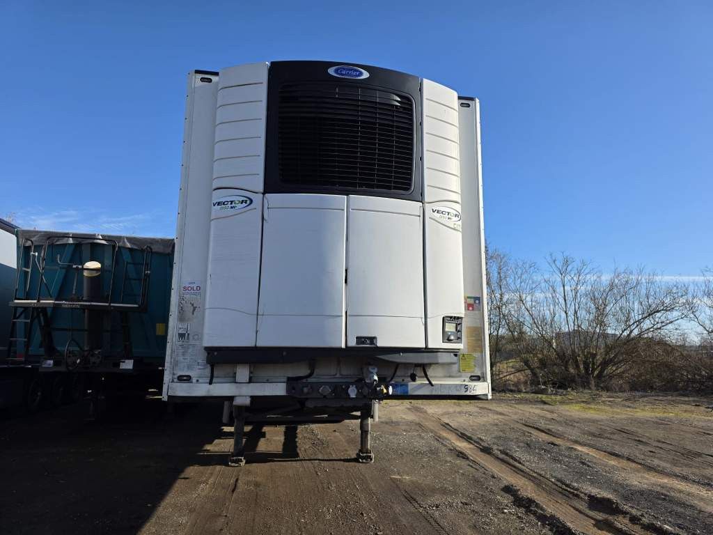 Fahrzeugabbildung Schmitz Cargobull Carrier 1950 MT,3 Kammern mit Tor,Ladebordw.3 To