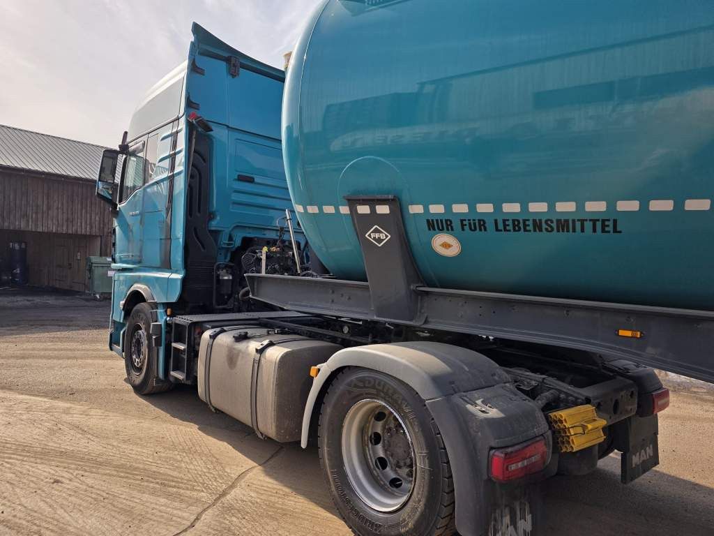 Fahrzeugabbildung MAN 18.470 TGX XXL, Kompressor+2 Kreishydraulik,Reta