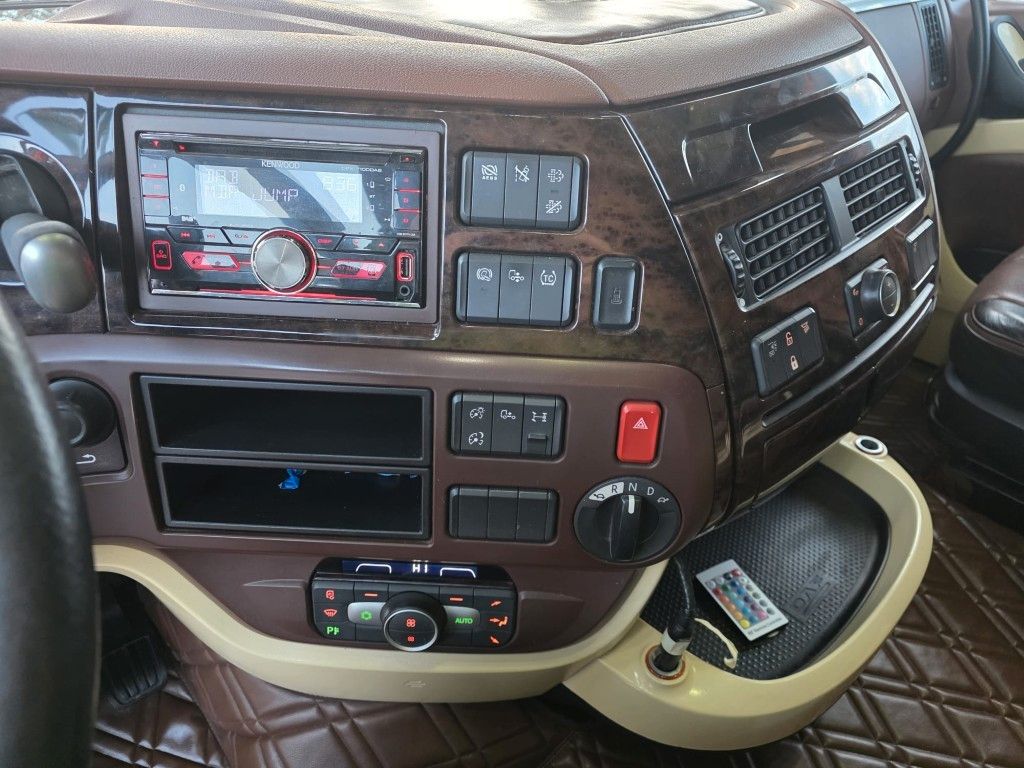 Fahrzeugabbildung DAF XF 530 SSC LL ZF Intarder, Leder, Standklima