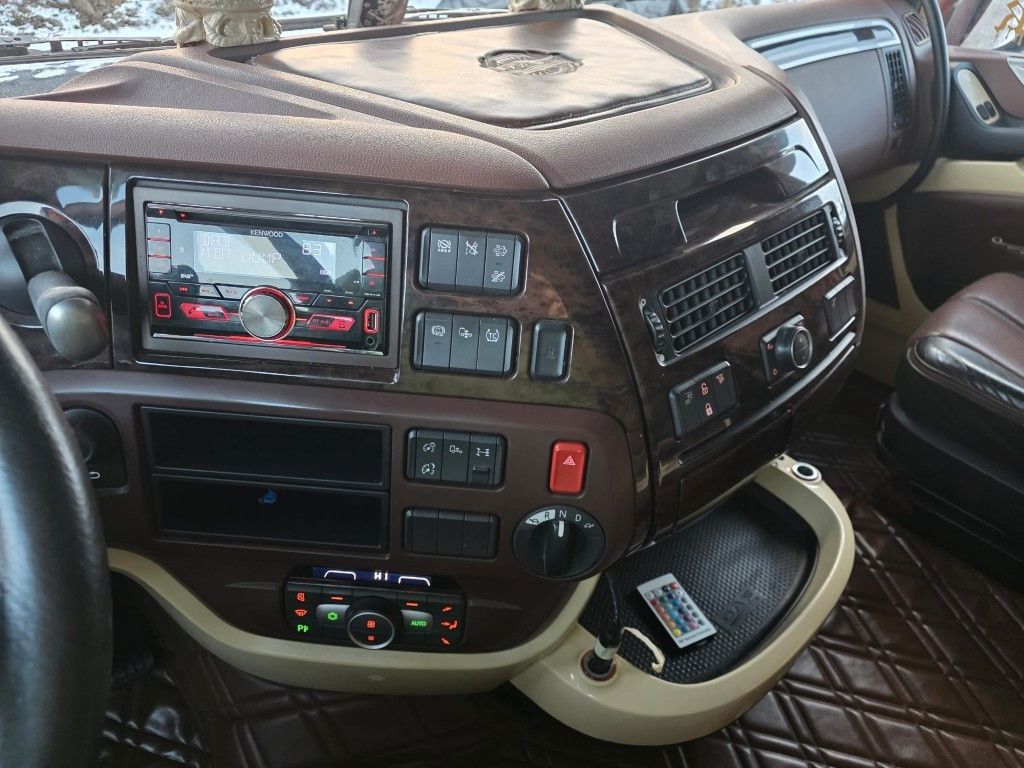 Fahrzeugabbildung DAF XF 530 SSC LL ZF Intarder, Leder, Standklima