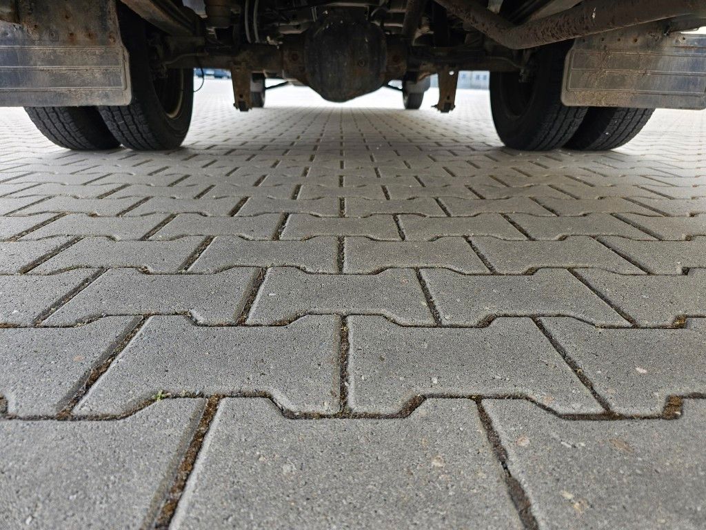 Fahrzeugabbildung Ford Transit Trend 17 Sitzer