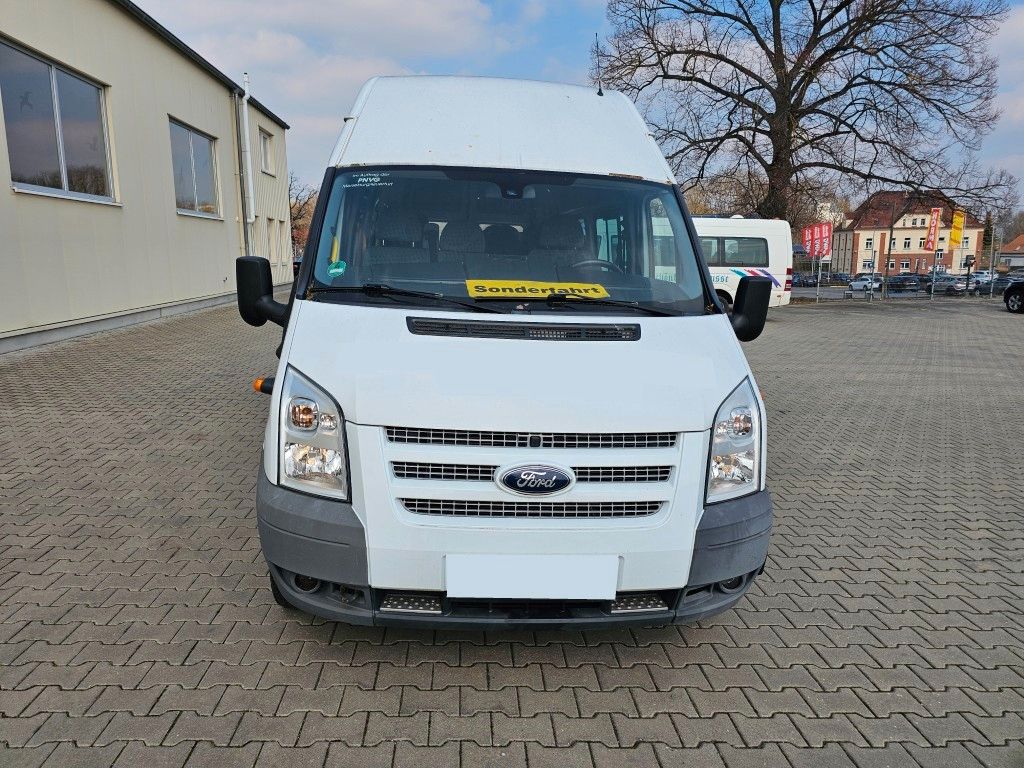 Fahrzeugabbildung Ford Transit Trend 17 Sitzer
