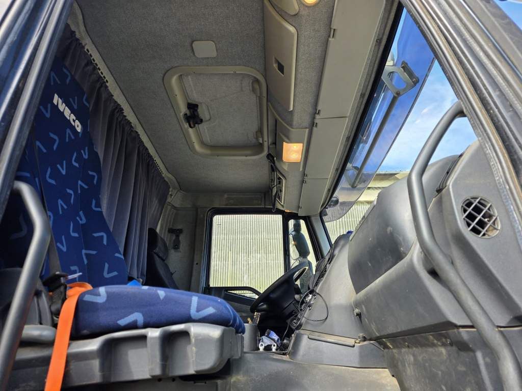 Fahrzeugabbildung Iveco AD260T45 6x4 3-Seitenkipper + Winterdienstvorr.