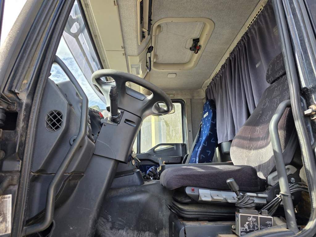 Fahrzeugabbildung Iveco AD260T45 6x4 3-Seitenkipper + Winterdienstvorr.