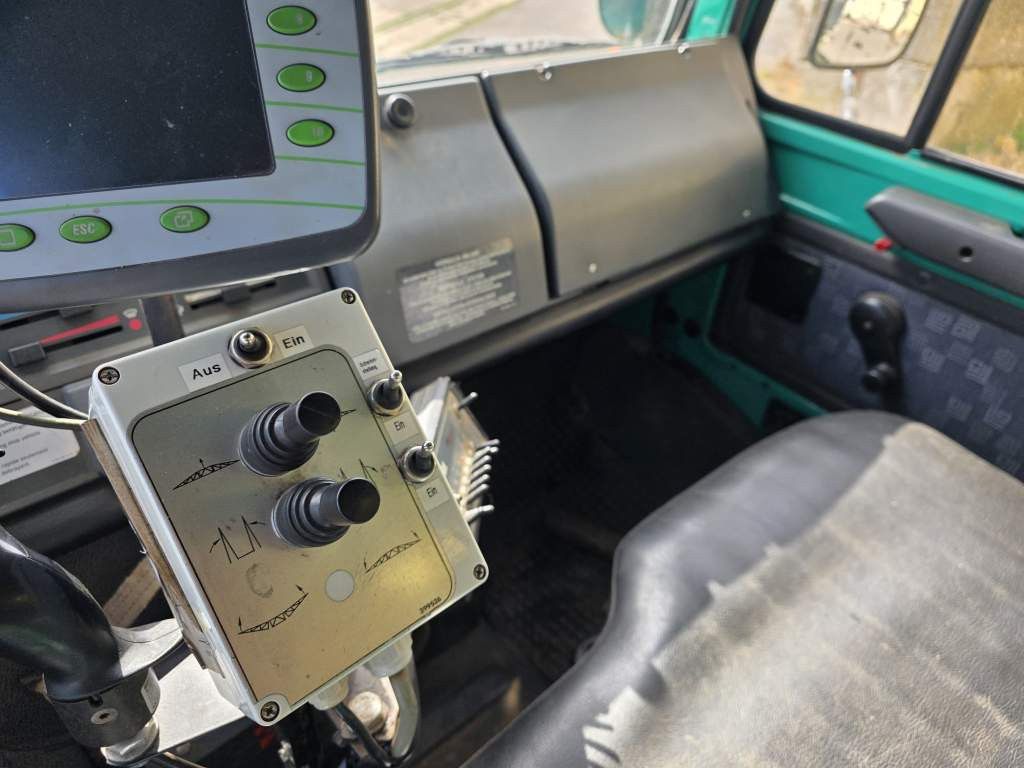 Fahrzeugabbildung Unimog U5000 4x4 Chassis, Standklima, 4374/45