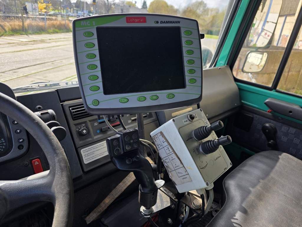 Fahrzeugabbildung Unimog U5000 4x4 Chassis, Standklima, 4374/45