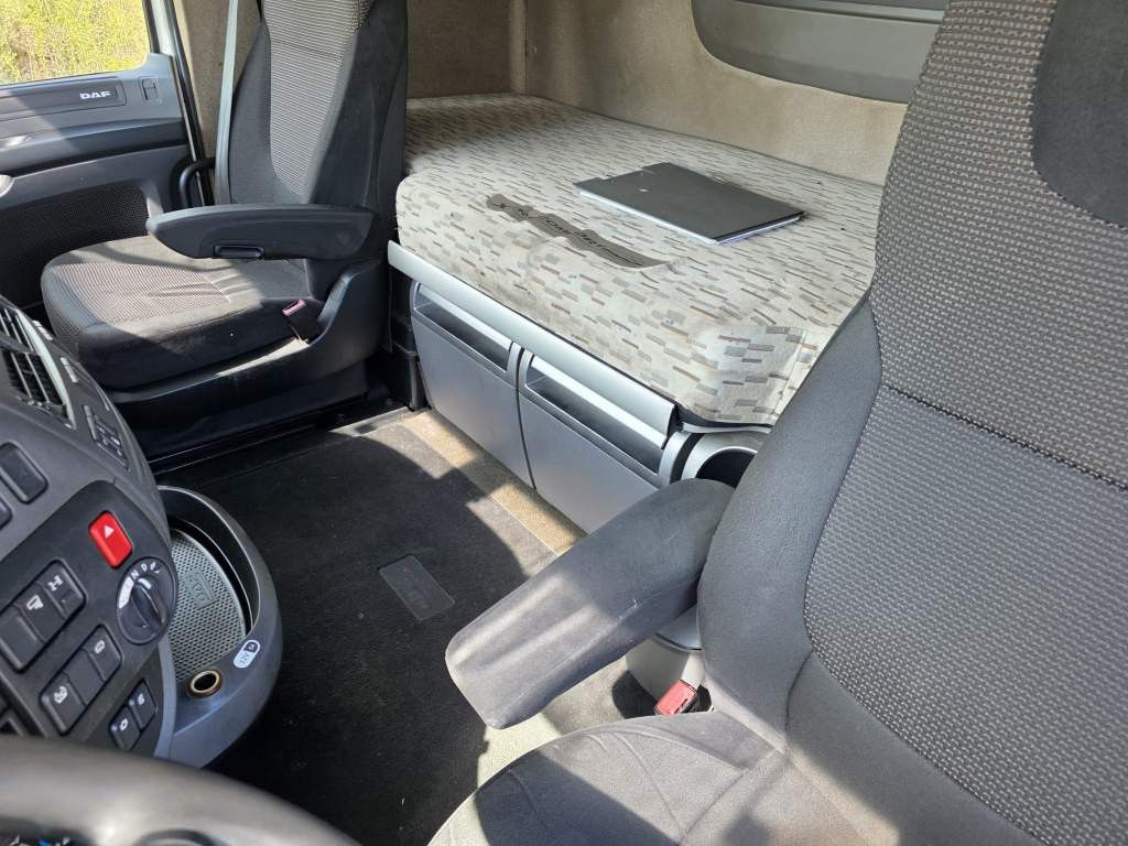 Fahrzeugabbildung DAF XF 460 SC Stand, ZF Intarder,keine Fehlermeldung