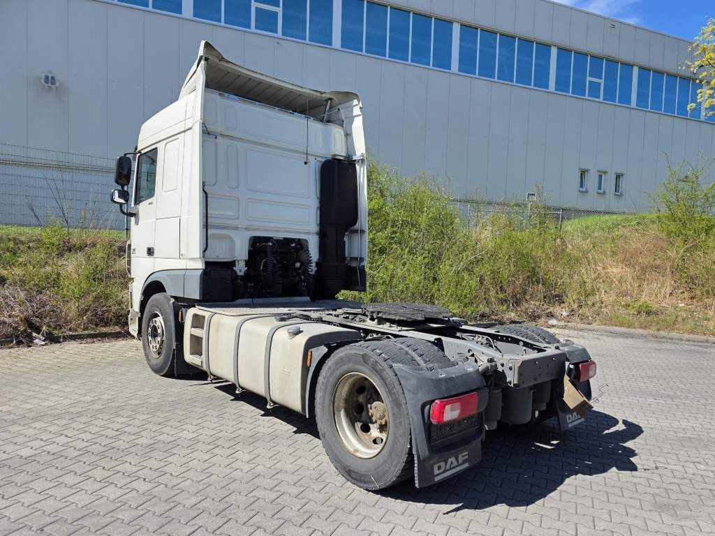Fahrzeugabbildung DAF XF 460 Standard + Krone Gardine Coiler Standard