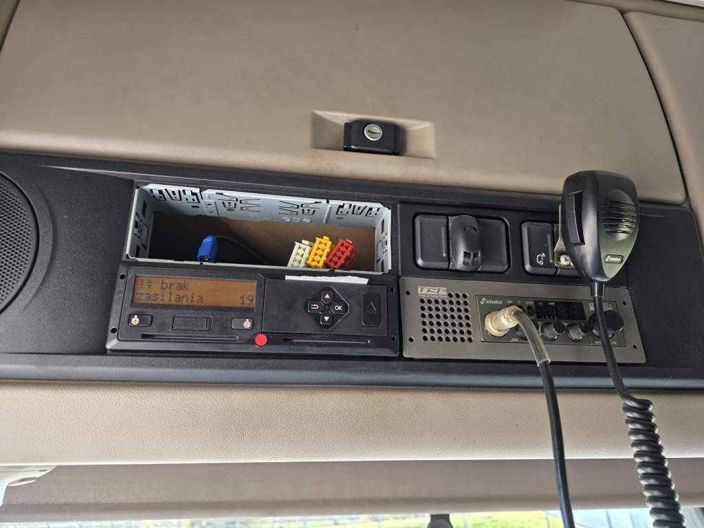 Fahrzeugabbildung DAF XF 460 Standard + Krone Gardine Coiler Standard