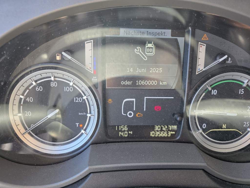 Fahrzeugabbildung DAF XF 460 Standard + Krone Gardine Coiler Standard