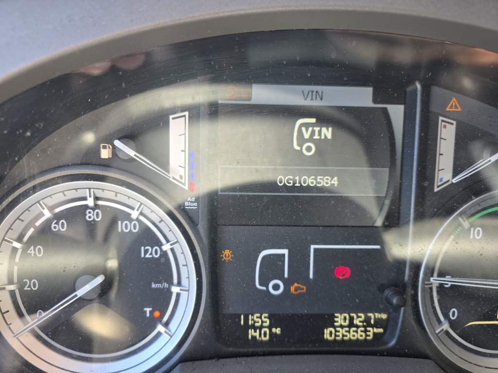 Fahrzeugabbildung DAF XF 460 Standard + Krone Gardine Coiler Standard