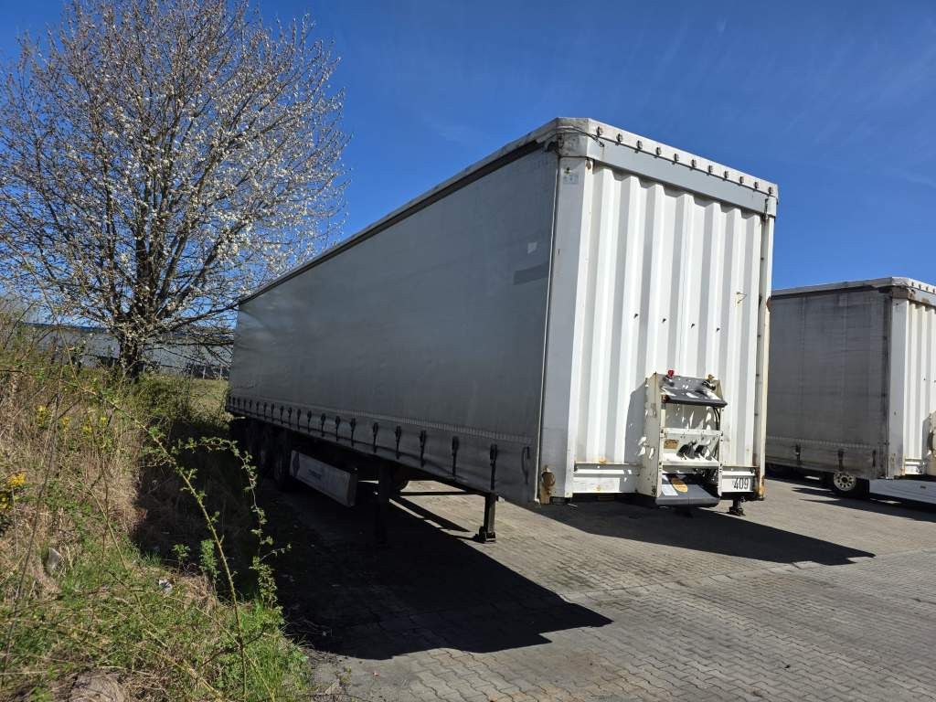 Fahrzeugabbildung DAF XF 460 Standard + Krone Gardine Coiler Standard