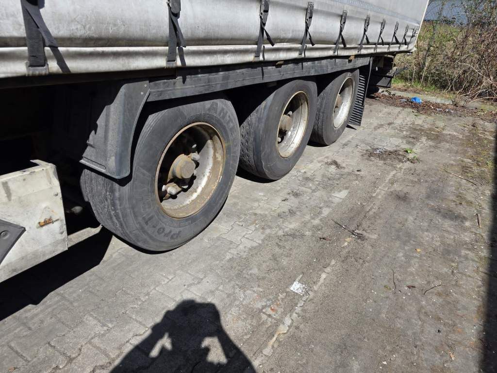 Fahrzeugabbildung DAF XF 460 Standard + Krone Gardine Coiler Standard