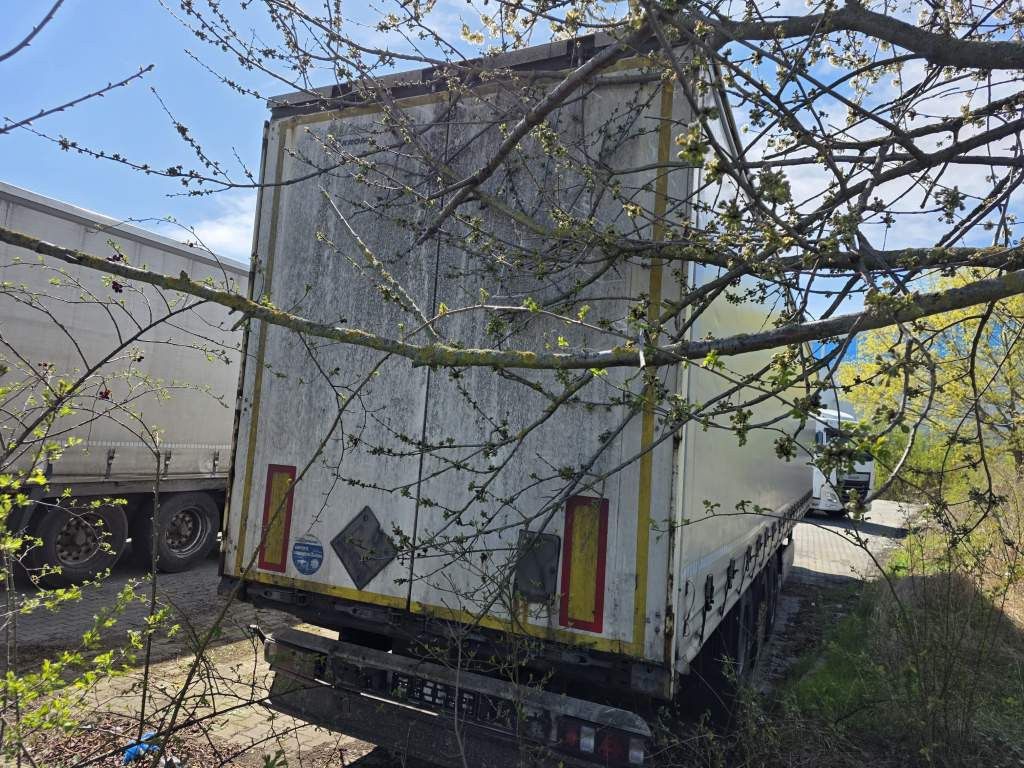 Fahrzeugabbildung DAF XF 460 Standard + Krone Gardine Coiler Standard