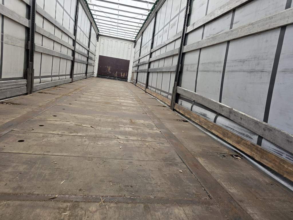 Fahrzeugabbildung DAF XF 460 Standard + Krone Gardine Coiler Standard