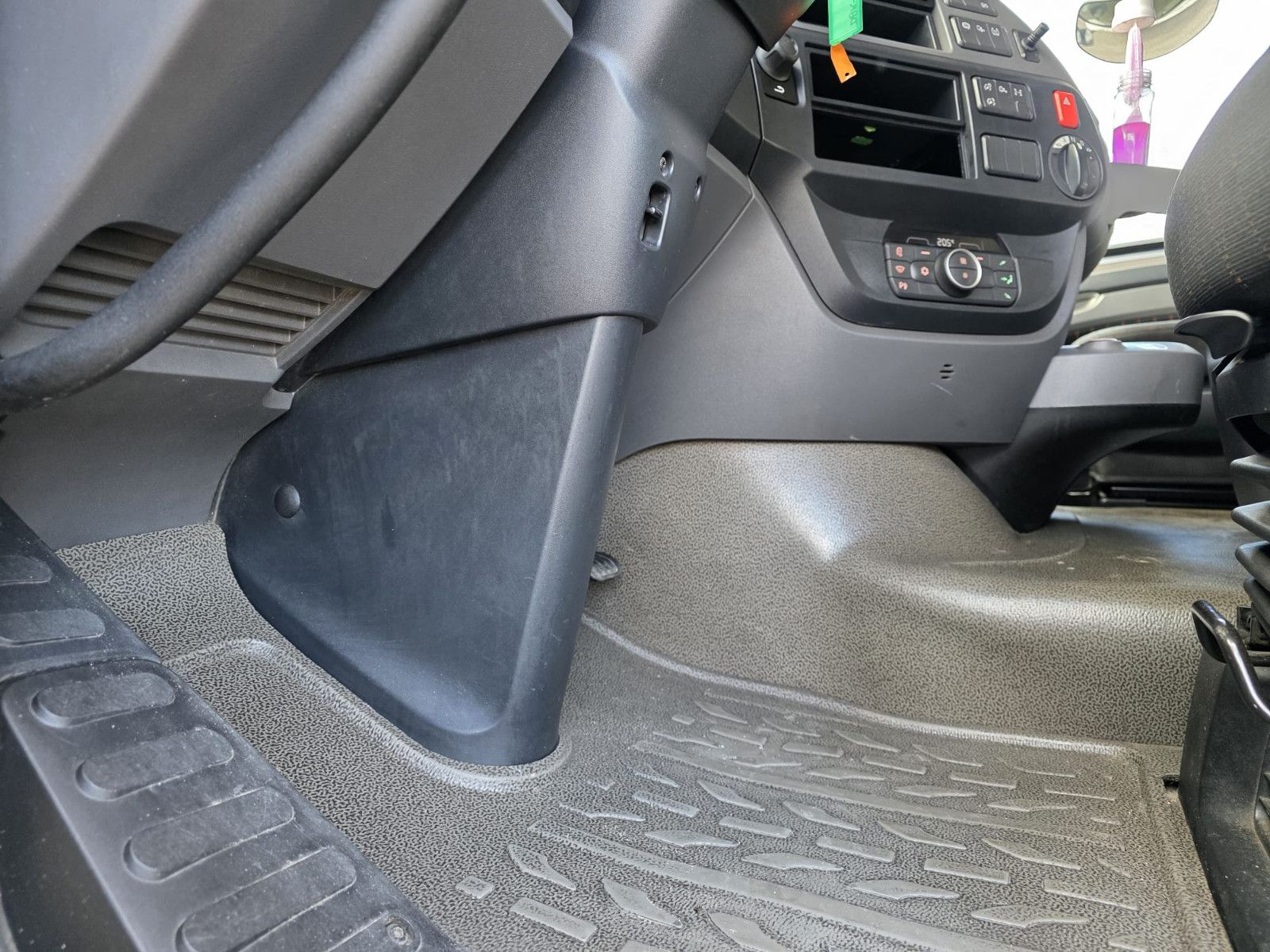 Fahrzeugabbildung DAF XF 450 LL SSC, Standklima, Feuerlöschkästen