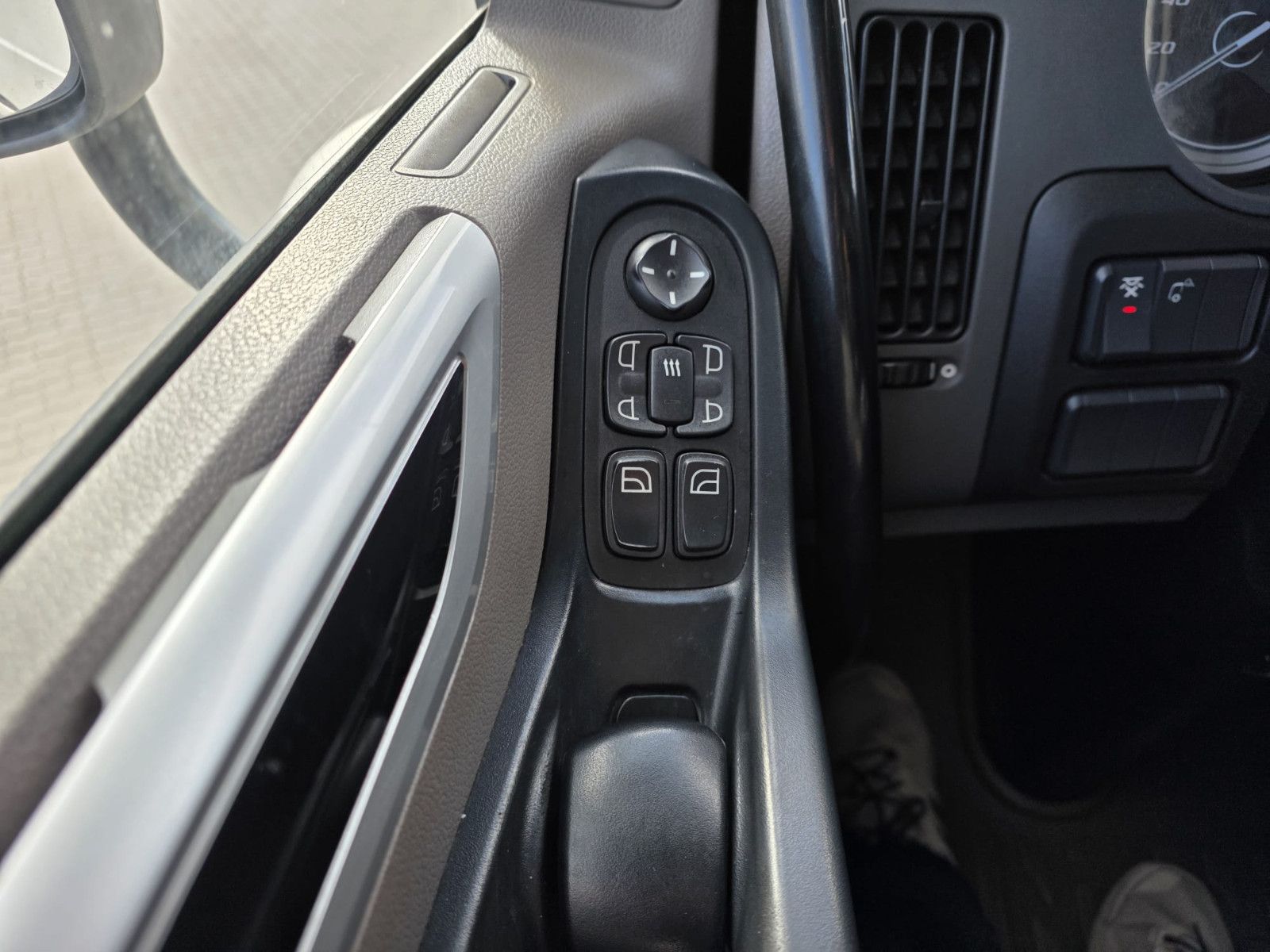 Fahrzeugabbildung DAF XF 450 LL SSC, Standklima, Feuerlöschkästen